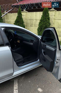 Седан Volkswagen Jetta 2012 в 