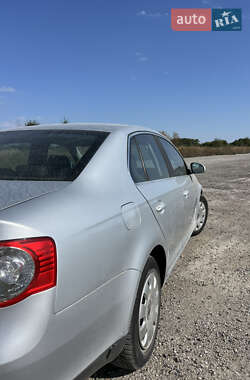 Седан Volkswagen Jetta 2008 в 