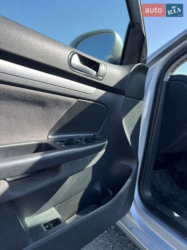 Седан Volkswagen Jetta 2008 в Борщеве