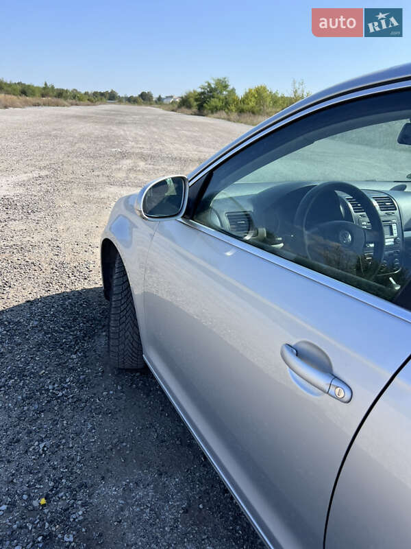 Седан Volkswagen Jetta 2008 в Борщеве