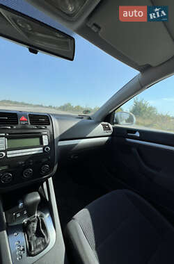 Седан Volkswagen Jetta 2008 в 