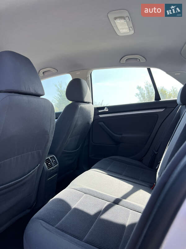 Седан Volkswagen Jetta 2008 в Борщеве