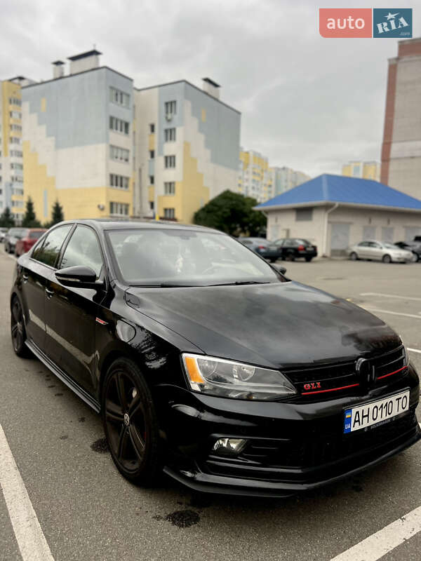 Седан Volkswagen Jetta 2016 в Києві