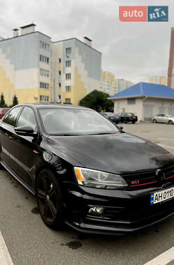 Седан Volkswagen Jetta 2016 в 