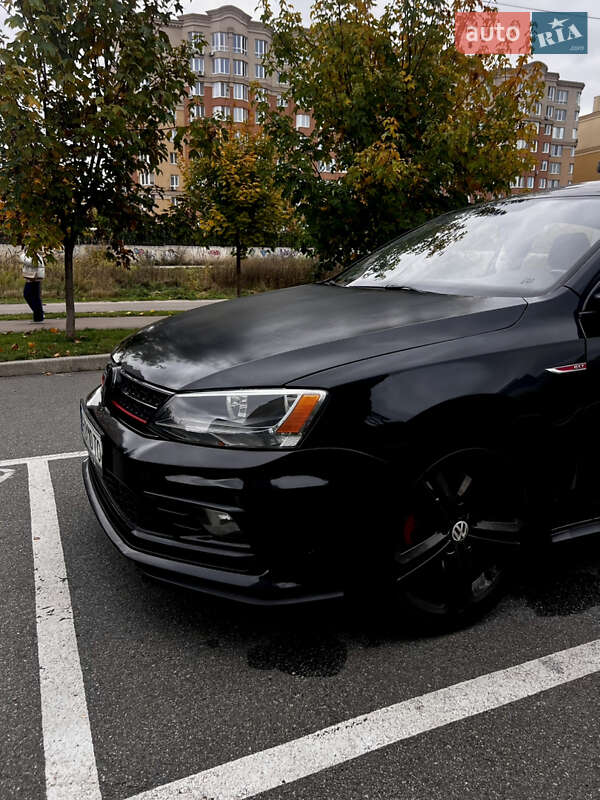 Седан Volkswagen Jetta 2016 в Києві