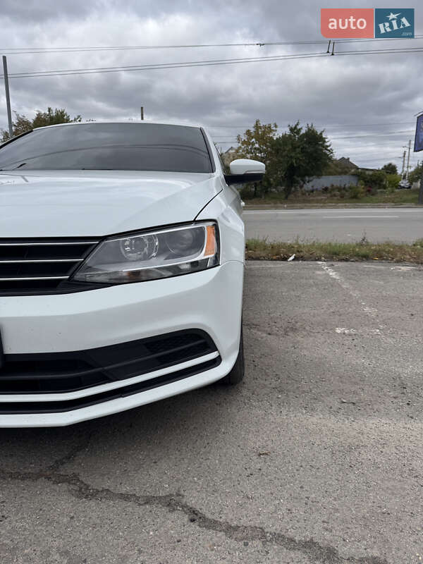 Седан Volkswagen Jetta 2016 в Харькове