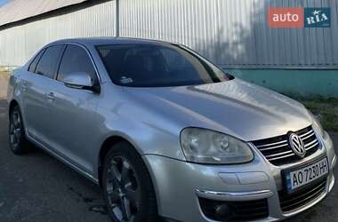 Седан Volkswagen Jetta 2005 в Мукачевому