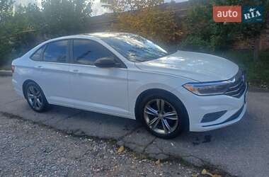 Седан Volkswagen Jetta 2020 в Ромнах