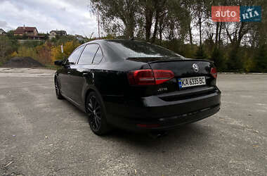 Седан Volkswagen Jetta 2014 в 