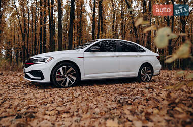 Седан Volkswagen Jetta 2019 в 