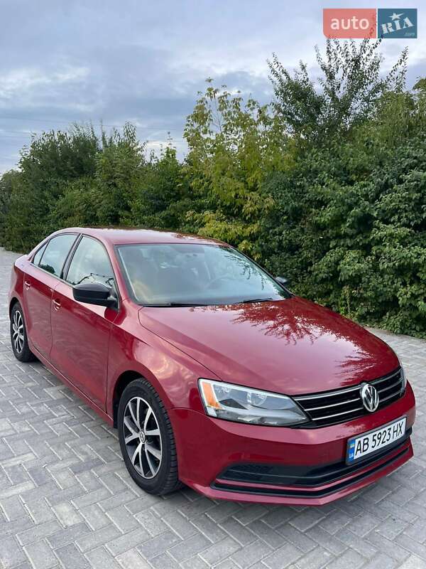 Седан Volkswagen Jetta 2015 в Немирові