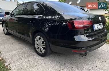 Седан Volkswagen Jetta 2017 в 