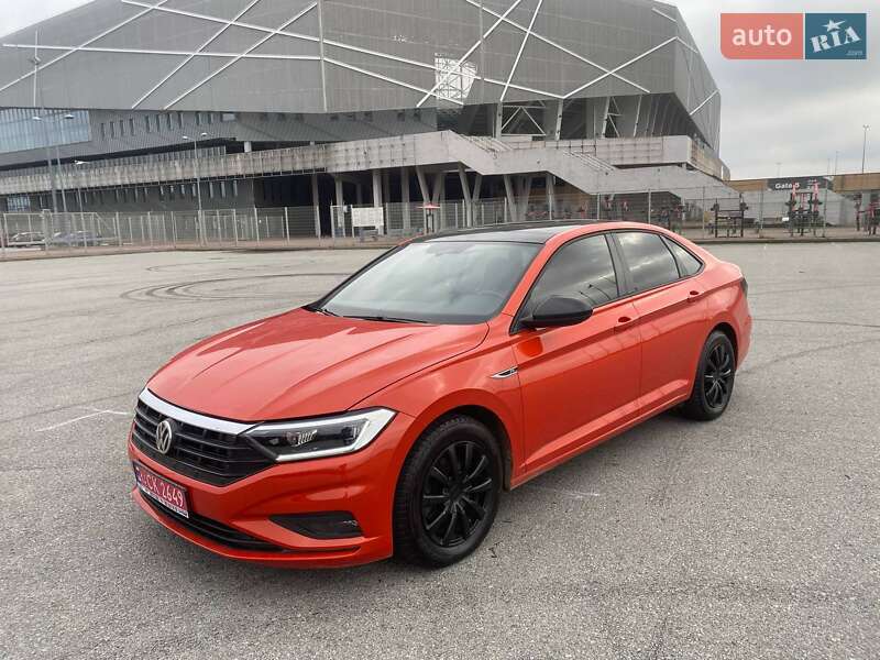 Седан Volkswagen Jetta 2019 в Львове