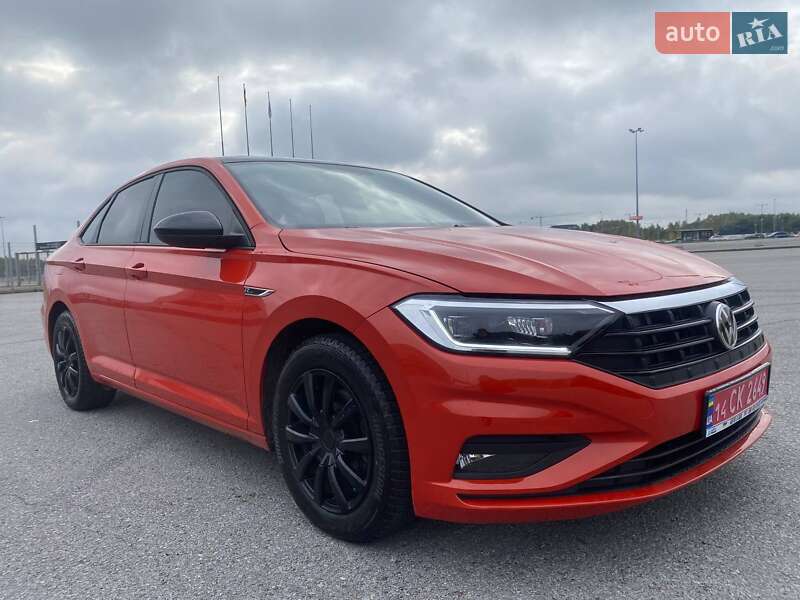 Седан Volkswagen Jetta 2019 в Львове