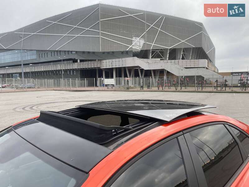 Седан Volkswagen Jetta 2019 в Львове