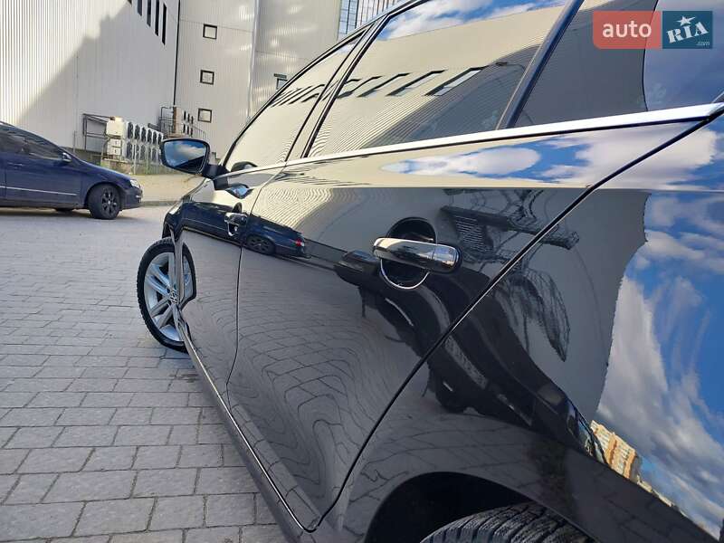 Седан Volkswagen Jetta 2015 в Дрогобыче