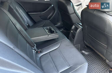 Седан Volkswagen Jetta 2013 в 