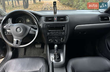 Седан Volkswagen Jetta 2014 в 