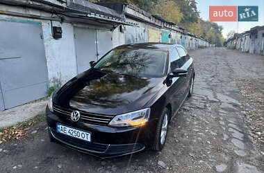 Седан Volkswagen Jetta 2012 в Днепре