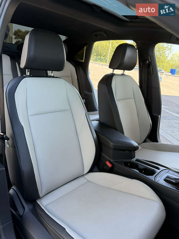 Седан Volkswagen Jetta 2019 в Днепре