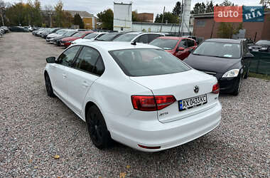 Седан Volkswagen Jetta 2014 в 