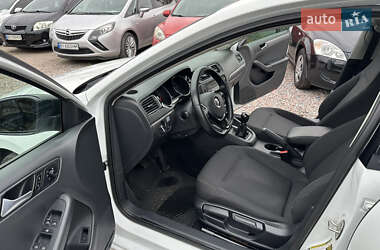 Седан Volkswagen Jetta 2014 в 