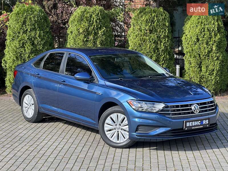 Седан Volkswagen Jetta 2018 в Львове