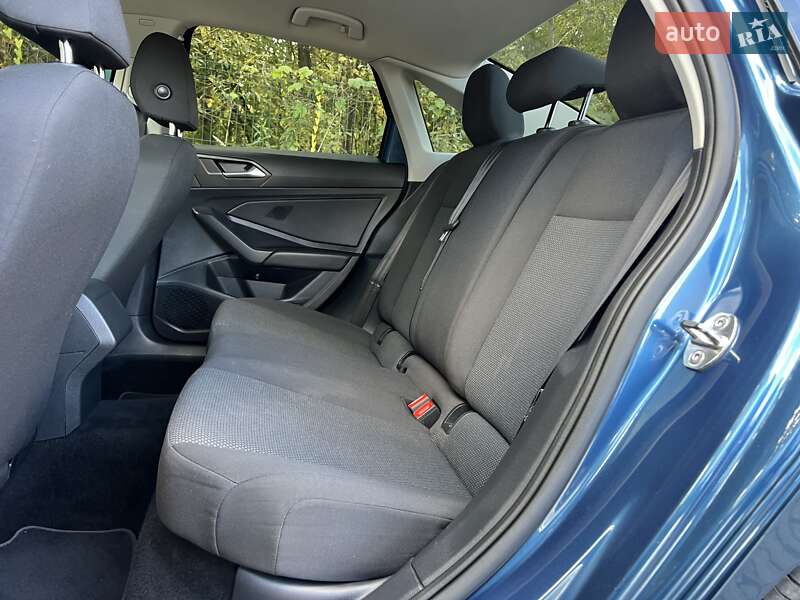 Седан Volkswagen Jetta 2018 в Львове