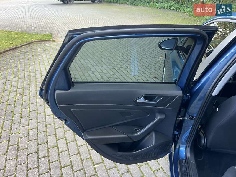 Седан Volkswagen Jetta 2018 в Львове