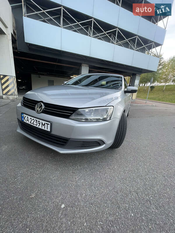 Седан Volkswagen Jetta 2013 в Киеве