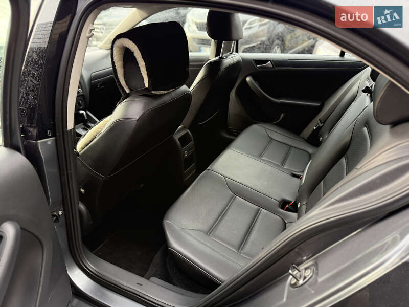 Седан Volkswagen Jetta 2014 в Львове фото 13 Седан Volkswagen Jetta 2014 в Львове