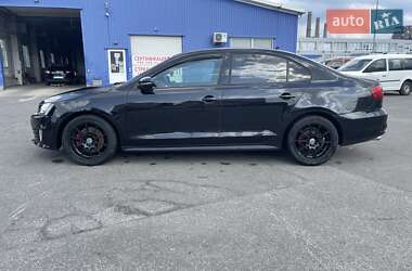 Седан Volkswagen Jetta 2015 в 