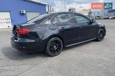 Седан Volkswagen Jetta 2015 в 