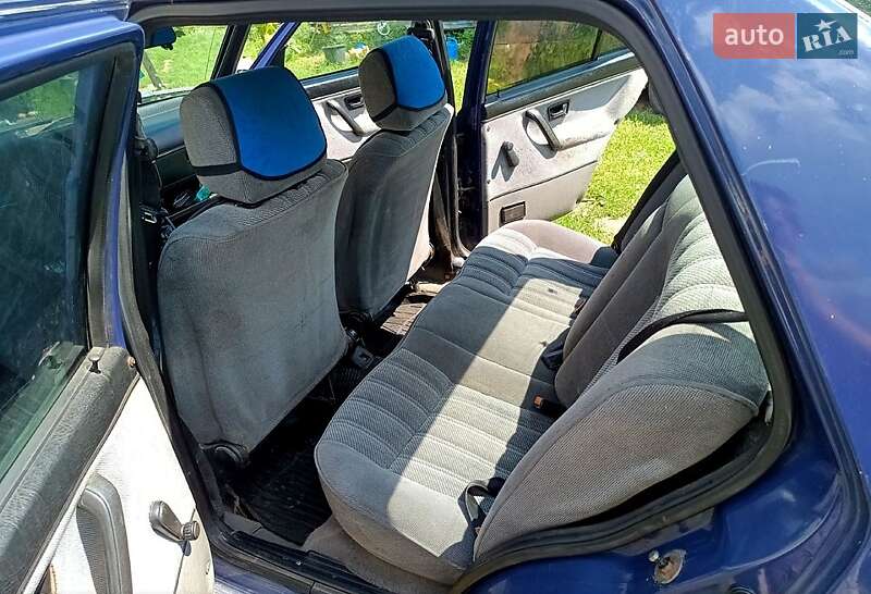 Седан Volkswagen Jetta 1991 в 