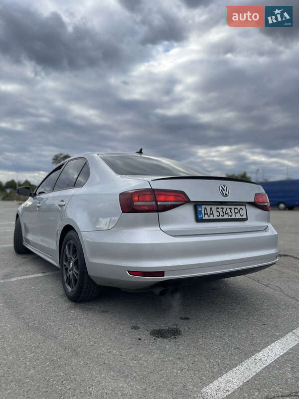 Седан Volkswagen Jetta 2015 в Киеве фото 5 Седан Volkswagen Jetta 2015 в Киеве