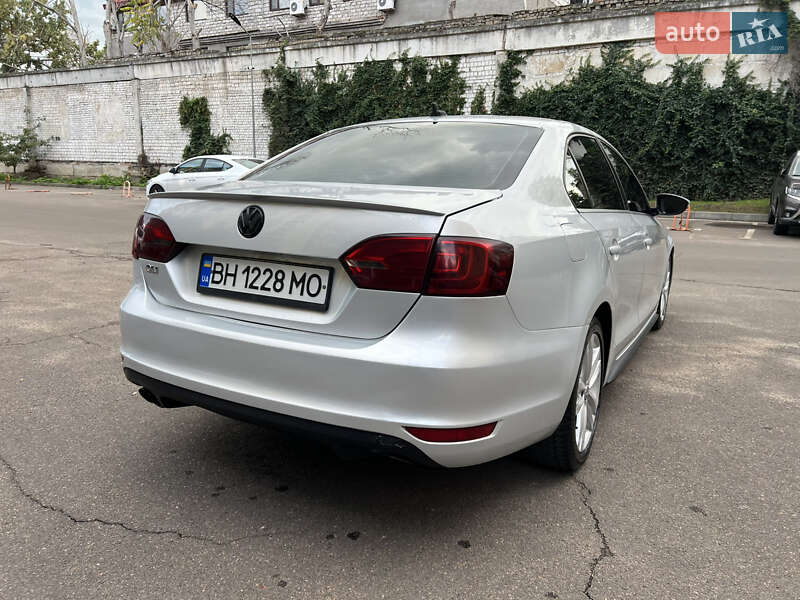 Седан Volkswagen Jetta 2012 в Одесі