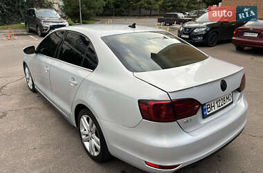 Седан Volkswagen Jetta 2012 в 