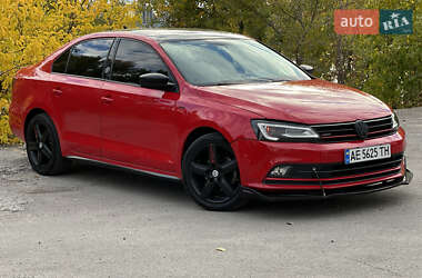Седан Volkswagen Jetta 2015 в Дніпрі