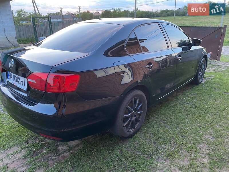 Седан Volkswagen Jetta 2014 в Долинській