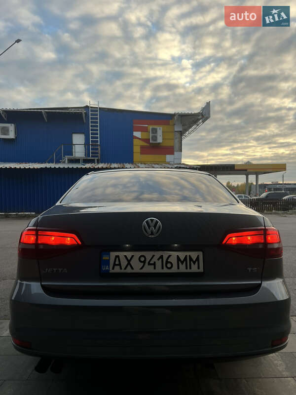 Седан Volkswagen Jetta 2017 в Харькове