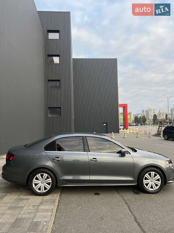 Седан Volkswagen Jetta 2017 в Харькове