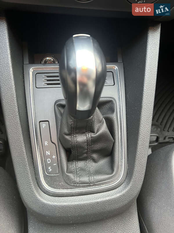 Седан Volkswagen Jetta 2017 в Харькове