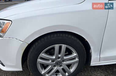 Седан Volkswagen Jetta 2014 в 
