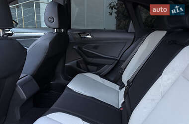 Седан Volkswagen Jetta 2019 в 