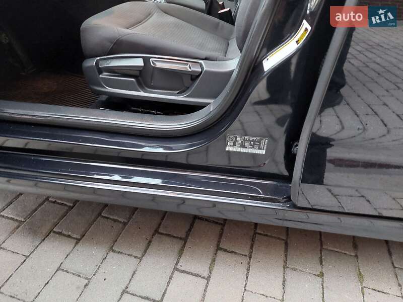 Седан Volkswagen Jetta 2016 в Львове