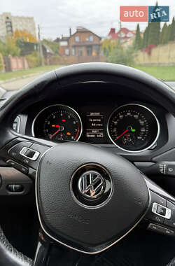 Седан Volkswagen Jetta 2016 в 