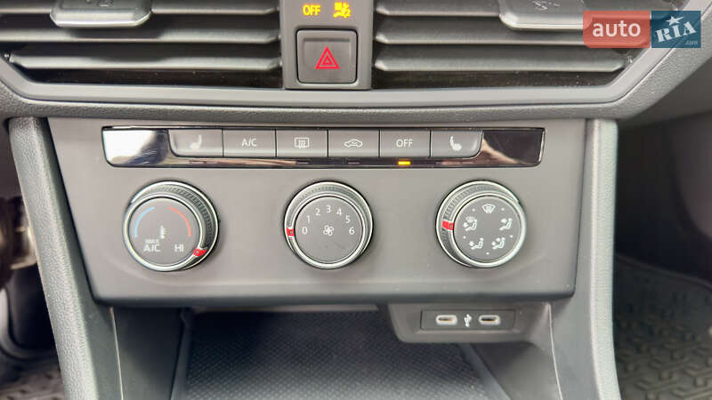 Седан Volkswagen Jetta 2024 в Черкасах