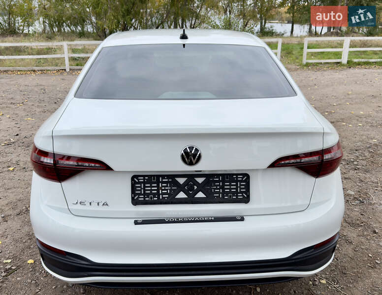 Седан Volkswagen Jetta 2024 в Черкасах