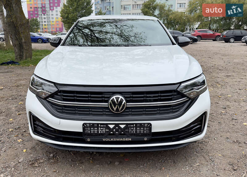 Седан Volkswagen Jetta 2024 в Черкасах