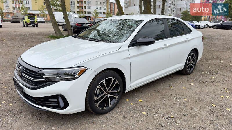 Седан Volkswagen Jetta 2024 в Черкасах